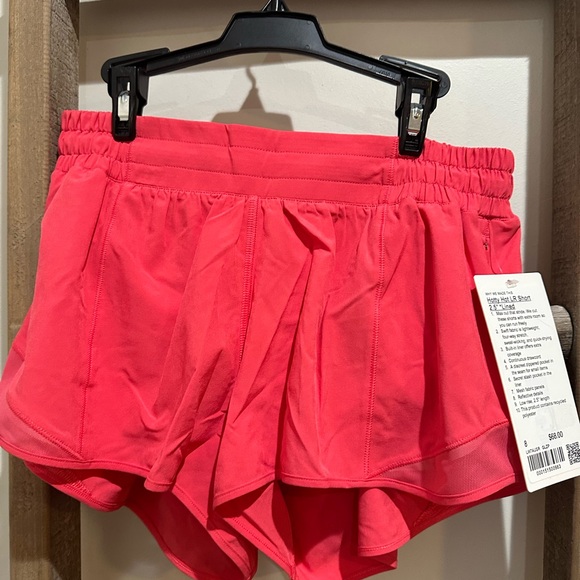 lululemon athletica Pants - Lululemon Hotty Hot 2.5” 🎁NWT🎁 Glazed Pink color lined